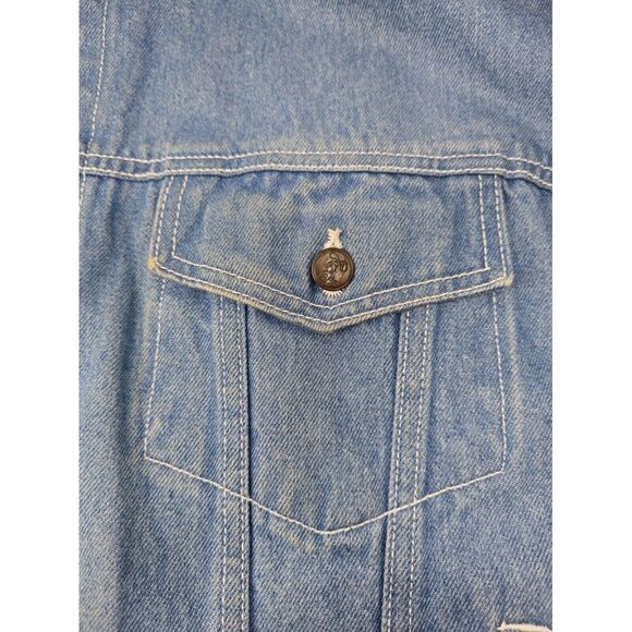 Disney Store VTG Denim Jean Jacket Blue Trucker Sz XL Mickey Friends Heavyweight - Picture 7 of 13